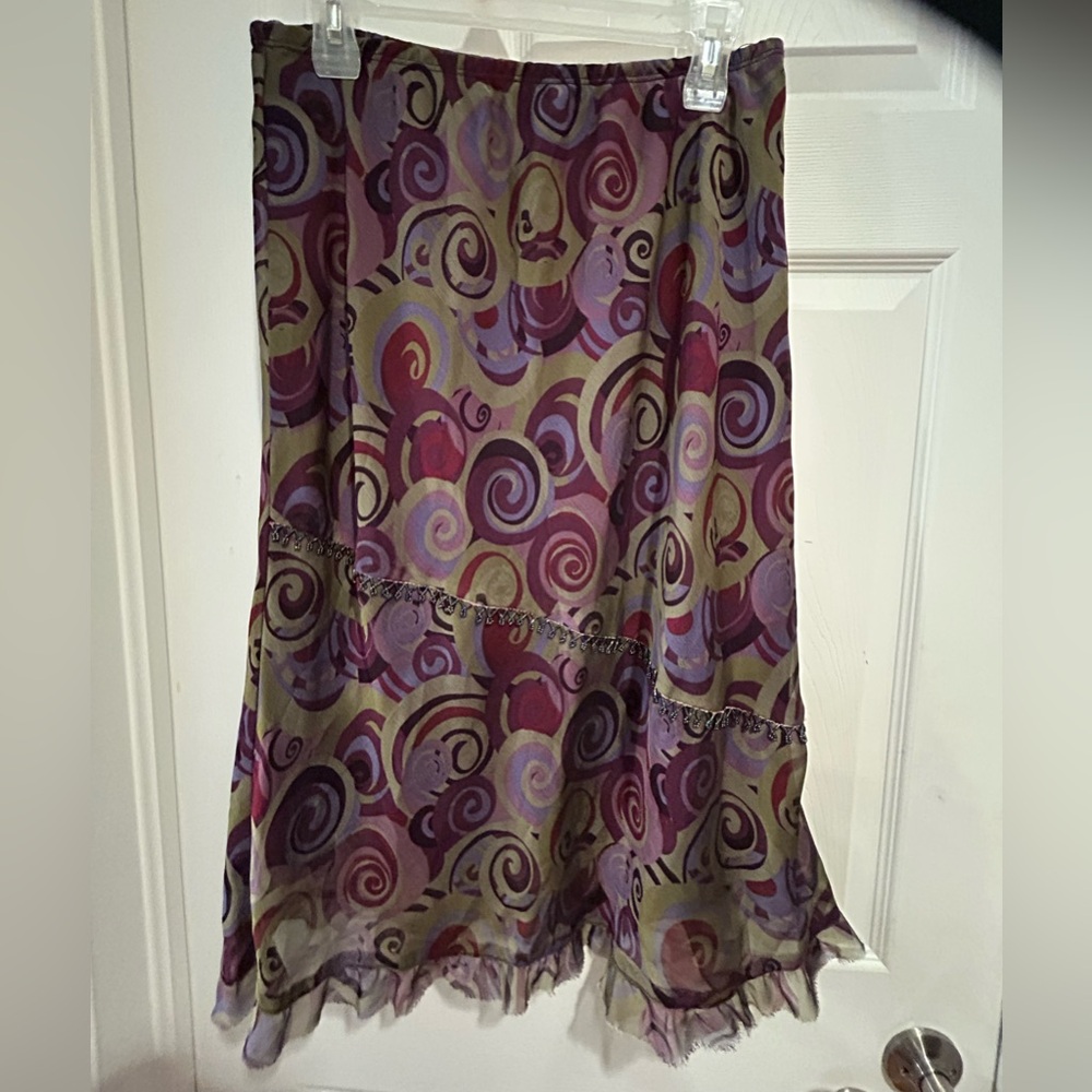 Ilyse Hart Ltd beaded midi skirt with built in slip. Size M. Excellent condition